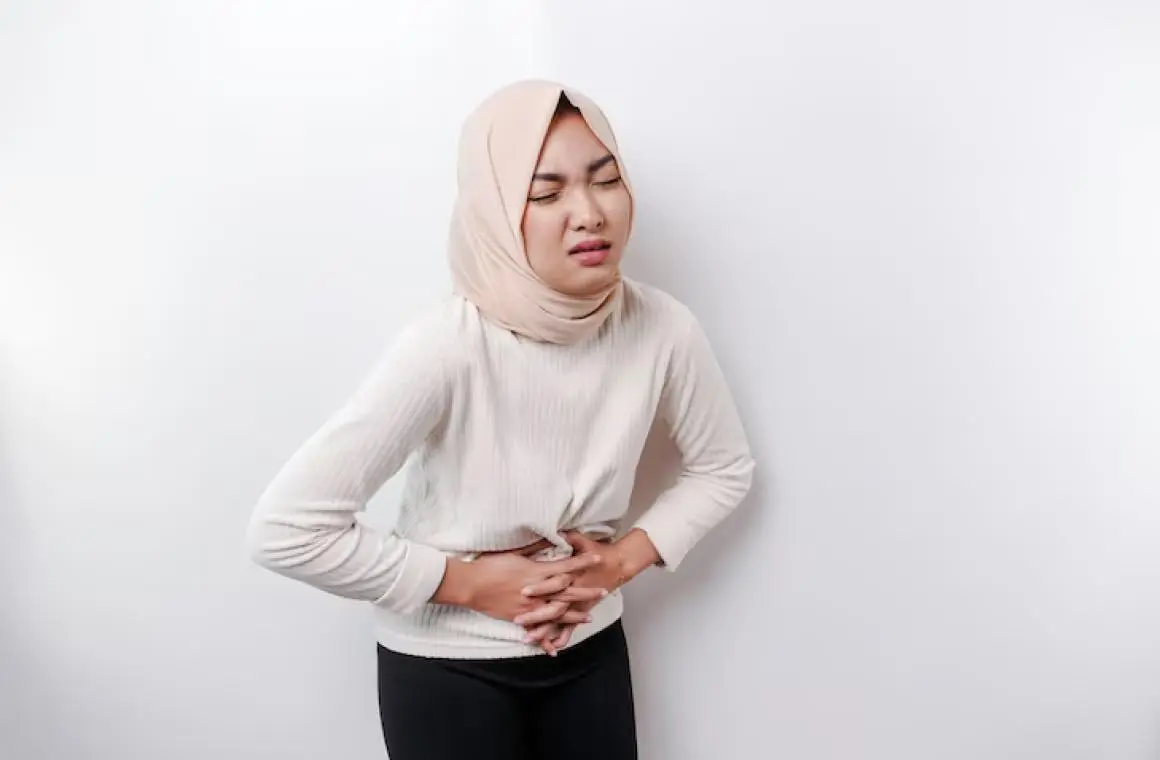 4 Cara Mengatasi Asam Lambung Naik saat Puasa