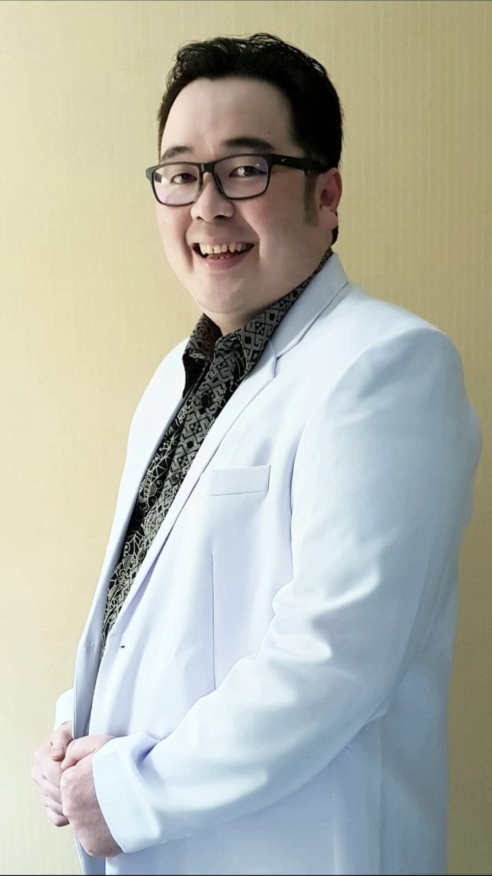 dr. Reygais Razman, M. Kes, AIFO-K, FICS, Sp. OT, Subsp. PL (K)